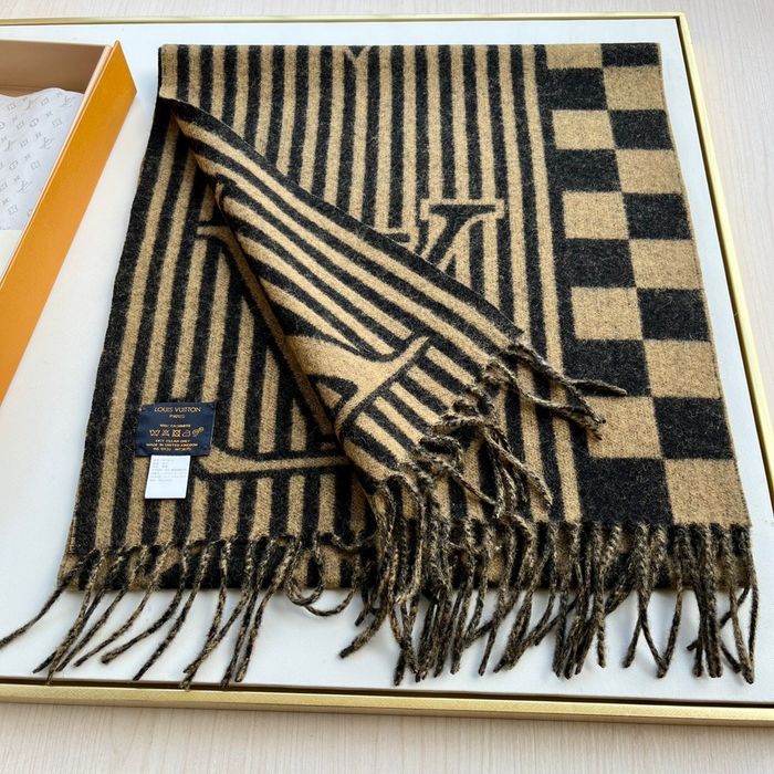 Louis Vuitton Scarf LV00138